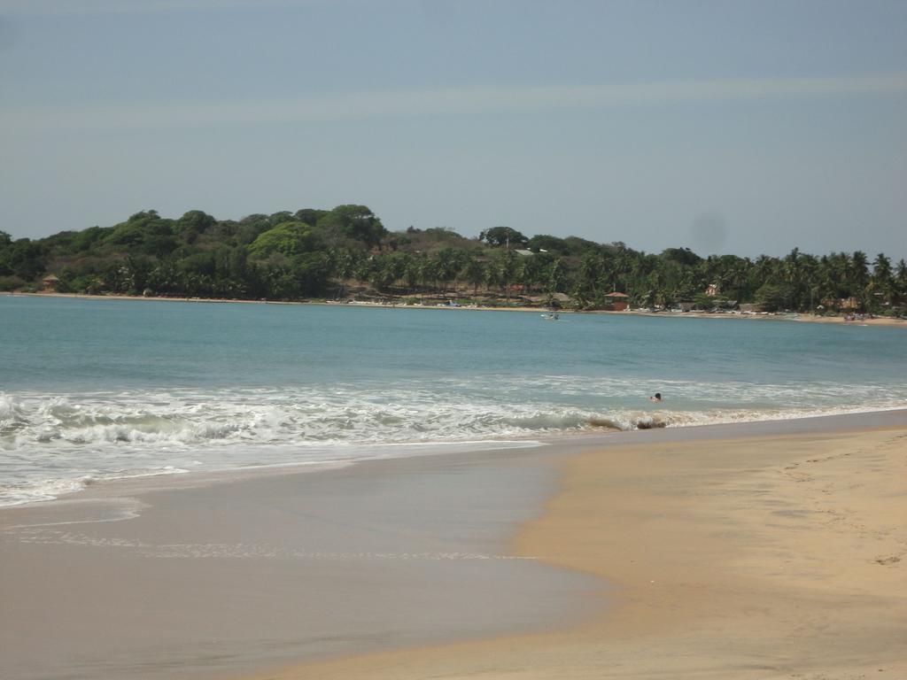 Surf & Sand Hotel Arugambay Baía de Arugam Exterior foto